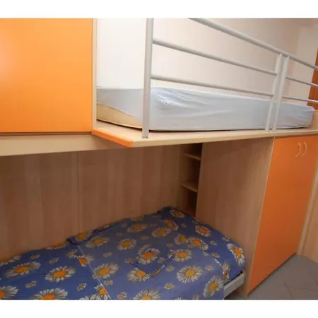 In Rosolina For Six Guests Appartement *