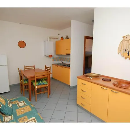In Rosolina For Six Guests شقة