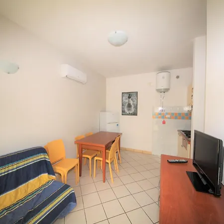 In Rosolina For Six Guests شقة *